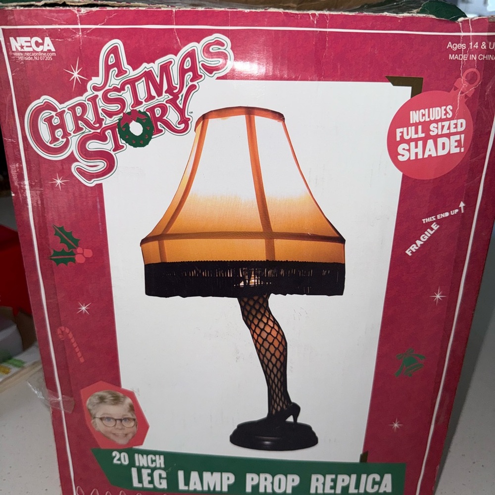 Fishnet Leg Lamp with Black Base - Picture 7 of 7